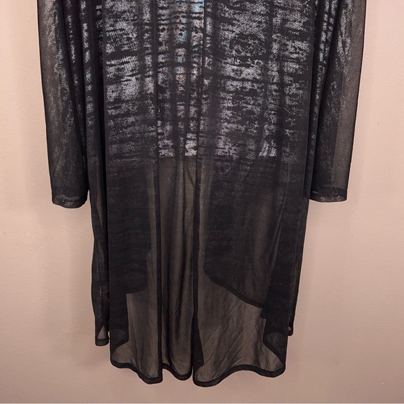 LARGE LULAROE BLACK SILVER SHRUG LIGHTWEIGHT GOTH FLOWY - Picture 8 of 12